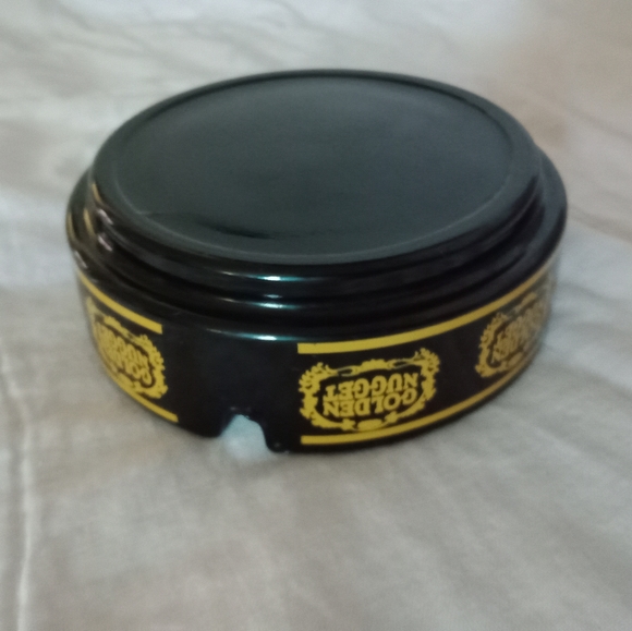 Vintage Golden Nugget Casino Glass Ashtray 3 1/2" Diameter 1 1/4" Deep - Picture 3 of 5